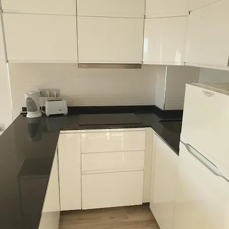 Apartamento First Line Sea View & Pool *